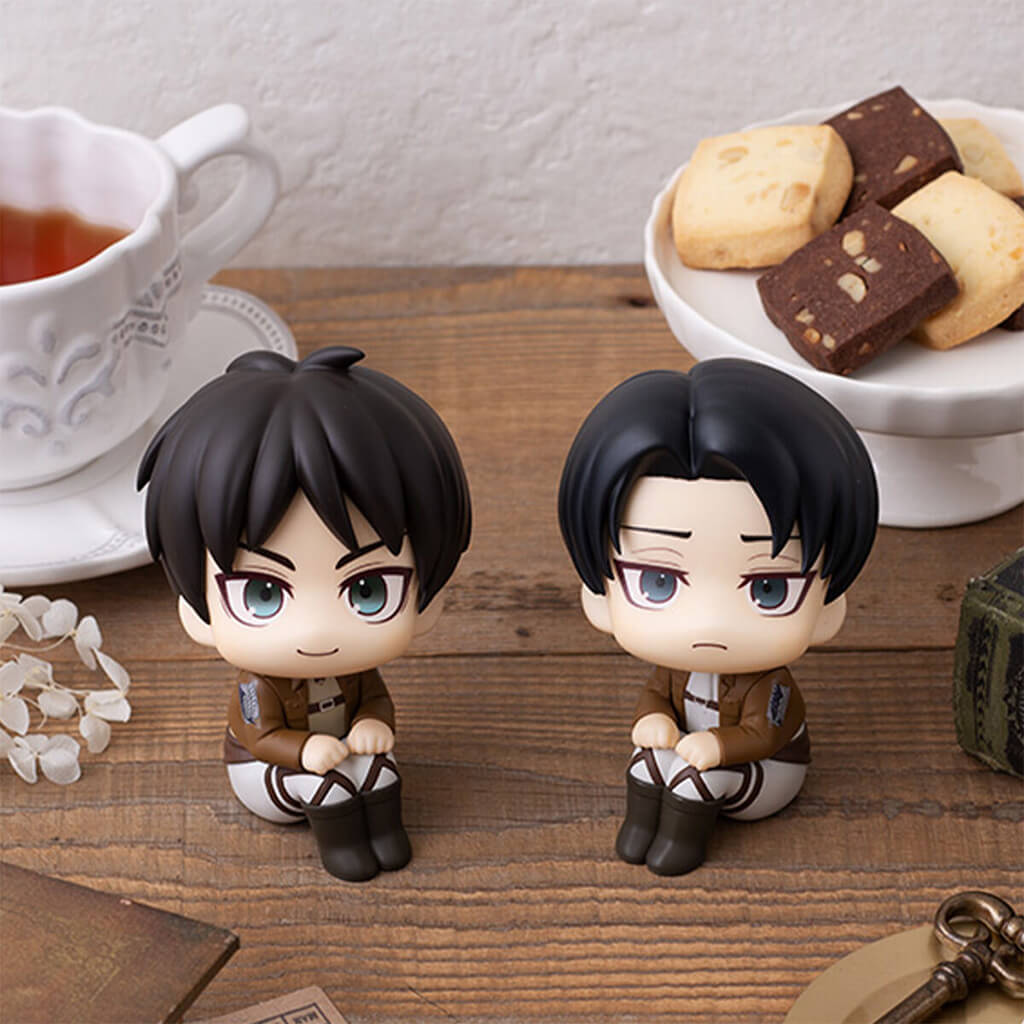 ATTACK ON TITAN - FIGURAS EREN YEAGER & LEVI ACKERMAN LIMITED EDITION LOOK UP