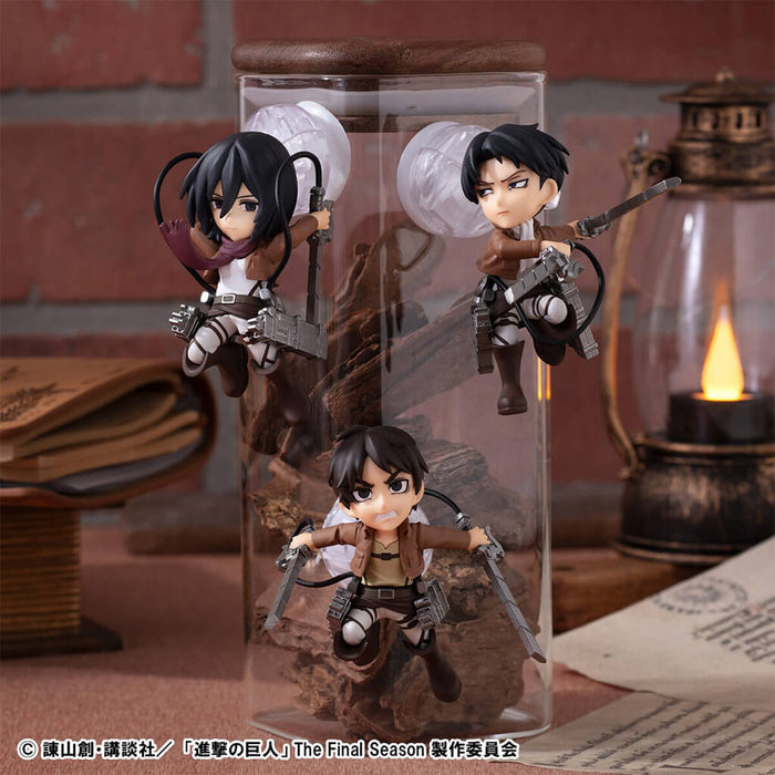 ATTACK ON TITAN - FIGURES TOBIMAS ATTACK ON TITAN WITH COLOSSAL TITAN LIMITED STICKER (BOX 6 PCS)