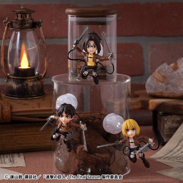 ATTACK ON TITAN - FIGURES TOBIMAS ATTACK ON TITAN WITH COLOSSAL TITAN LIMITED STICKER (BOX 6 PCS)