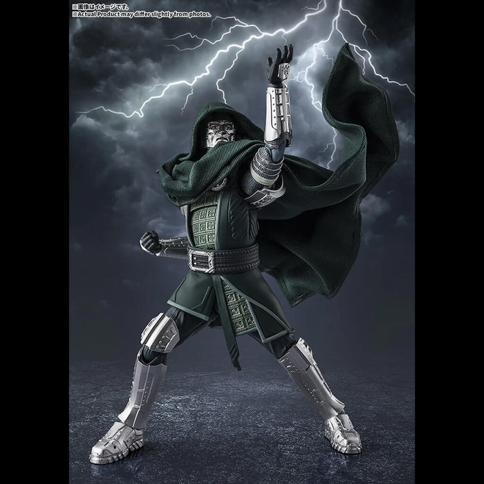 AVENGERS DOOMSDAY - FIGURINE DOCTOR DOOM SH FIGUARTS