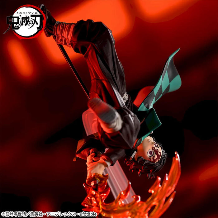 DEMON SLAYER - KIMETSU NO YAIBA - FIGURINE KAMADO TANJIRO HINOKAMI KAGURA SETTING SUN TRANSFORMATION LUMINASTA