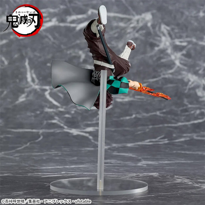 DEMON SLAYER - KIMETSU NO YAIBA - FIGURINE KAMADO TANJIRO HINOKAMI KAGURA SETTING SUN TRANSFORMATION LUMINASTA