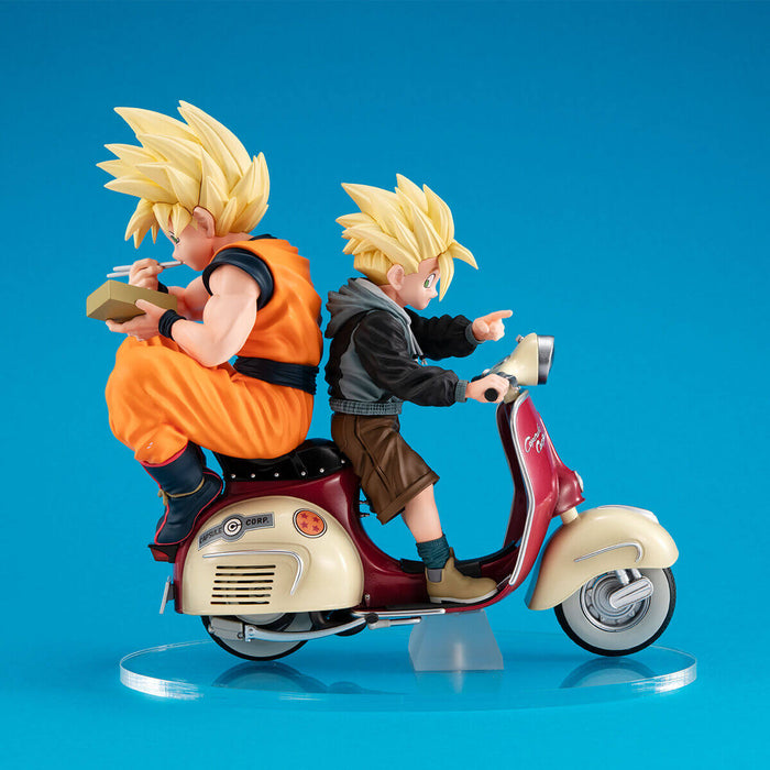 DRAGON BALL Z &#8211; FIGURINE SON GOKU SSJ &#038; SON GOHAN SSJ &#038; BIKE DESKTOP REAL McCOY EX JAPANDCO 7