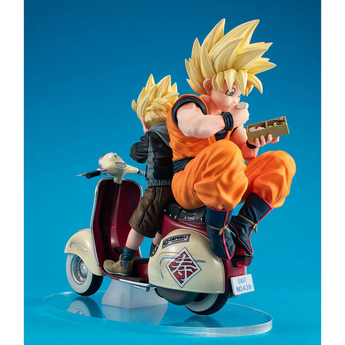 DRAGON BALL Z &#8211; FIGURINE SON GOKU SSJ &#038; SON GOHAN SSJ &#038; BIKE DESKTOP REAL McCOY EX JAPANDCO 9