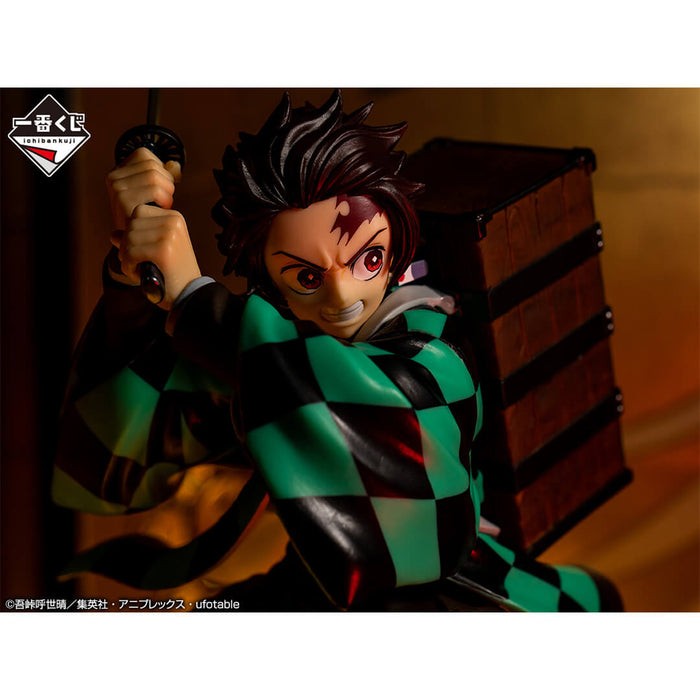 ICHIBAN KUJI DEMON SLAYER THE TOWN WHERE DEMONS LIVE - FIGURINE KAMADO TANJIRO KIMETSU NO YAIBA LOT A JAPANDCO 4c