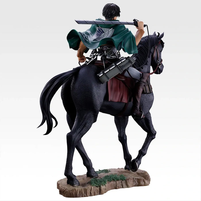 Ichiban Kuji Attack on Titan Dedicate Your Heart - Figurine Levi Ackerman Humanity's Strongest Soldier Last One