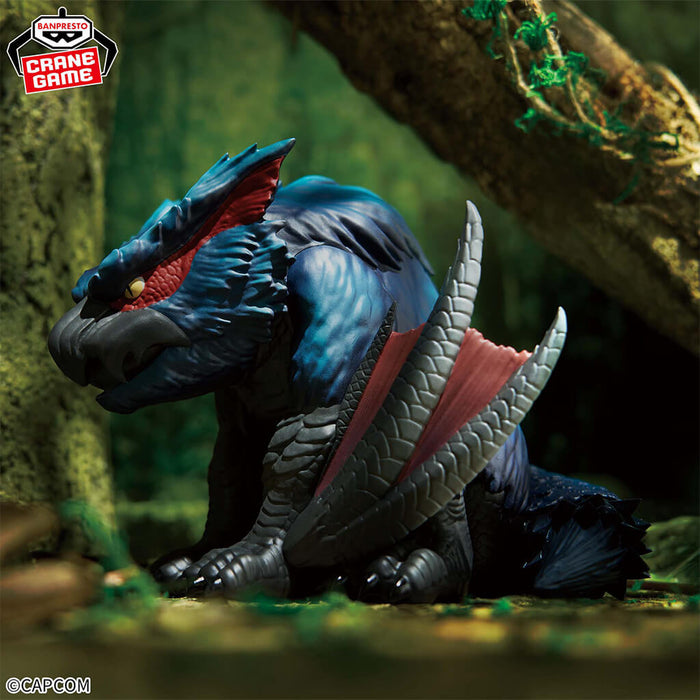 MONSTER HUNTER - FIGURA NARGACUGA THE GUARDIAN BEAST SHADOW OF JET BLACK