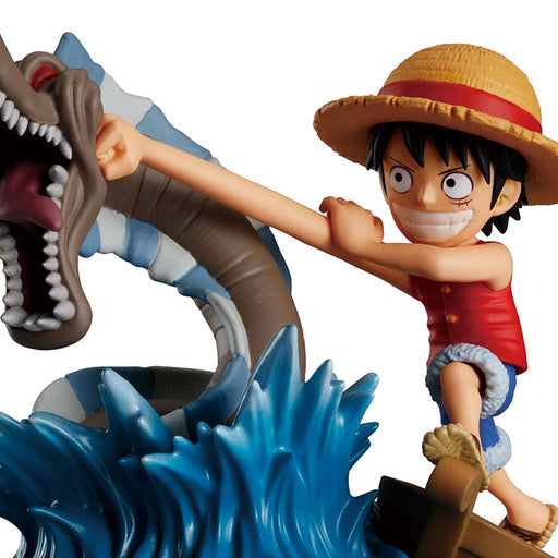 ONE PIECE - FIGURINE MONKEY D. LUFFY & NEAR SEA LORD WCF LOG STORIES JAPANDCO 2