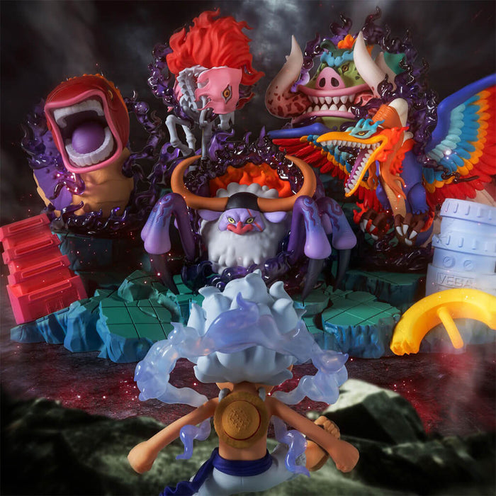 ONE PIECE - FIGURA PREMIUM WCF DE MONKEY D. LUFFY CONTRA LOS CINCO ANCIANOS