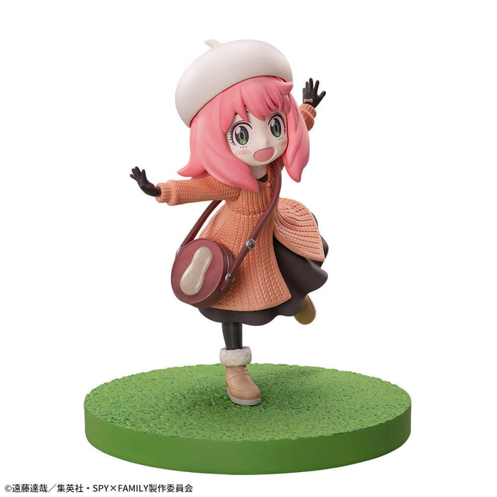 SPYxFAMILY - FIGURINE ANYA FORGER GO OUT VER. LUMINASTA JAPANDCO 3c