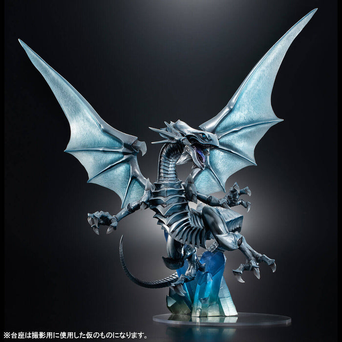 YU-GI-OH ! - FIGURINE DRAGON BLANC AUX YEUX BLEUS ART WORKS MONSTERS EDITION HOLOGRAPHIQUE JAPANDCO 6c